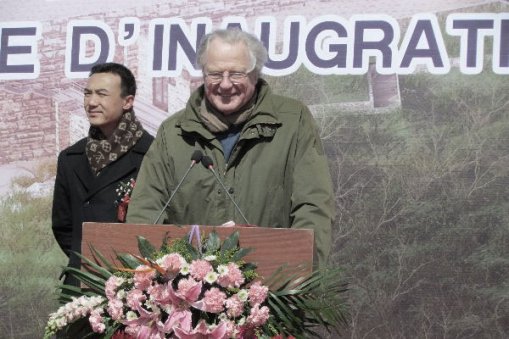 Барон Эрик де Ротшильд лично приехал на церемонию закладки "первого камня" в Китае